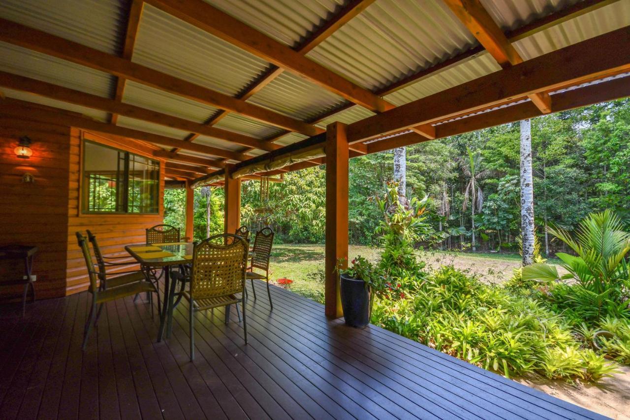 Hibiscus Lodge Bed & Breakfast Wongaling Beach 外观 照片